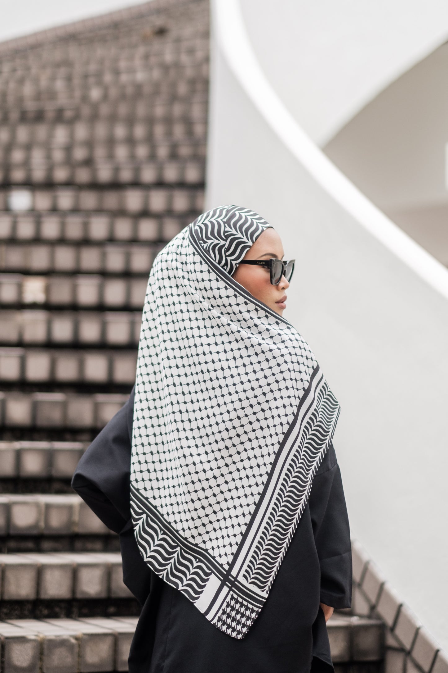 Ghutra Shawl in Snow