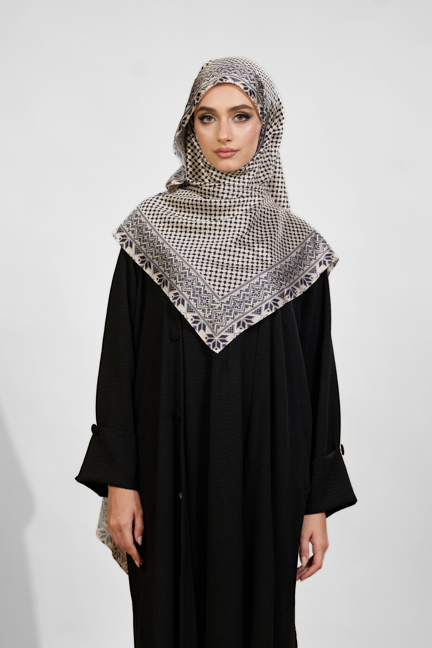 Tatreez Shawl in Sand