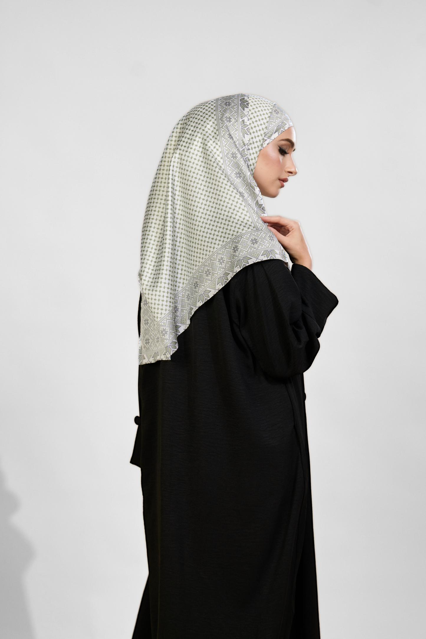 Tatreez Shawl in Sage