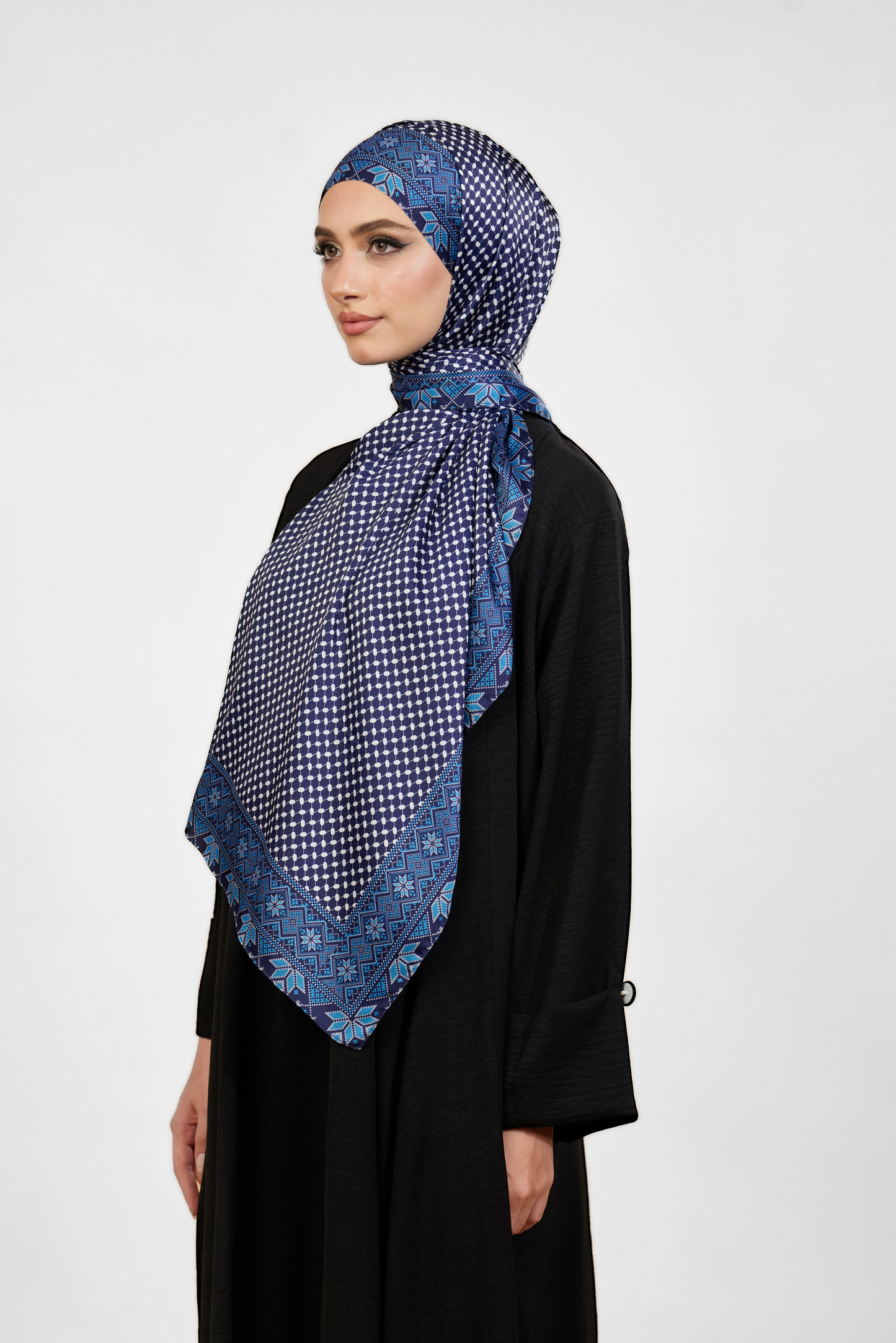 Tatreez Shawl in Blue